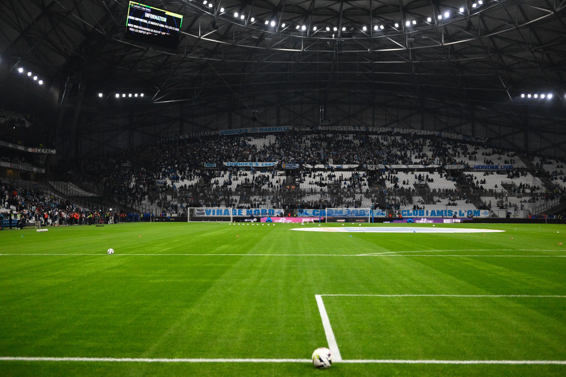 Az Olympique Marseille szurkolói megtámadták az Olympique Lyon autóbuszát