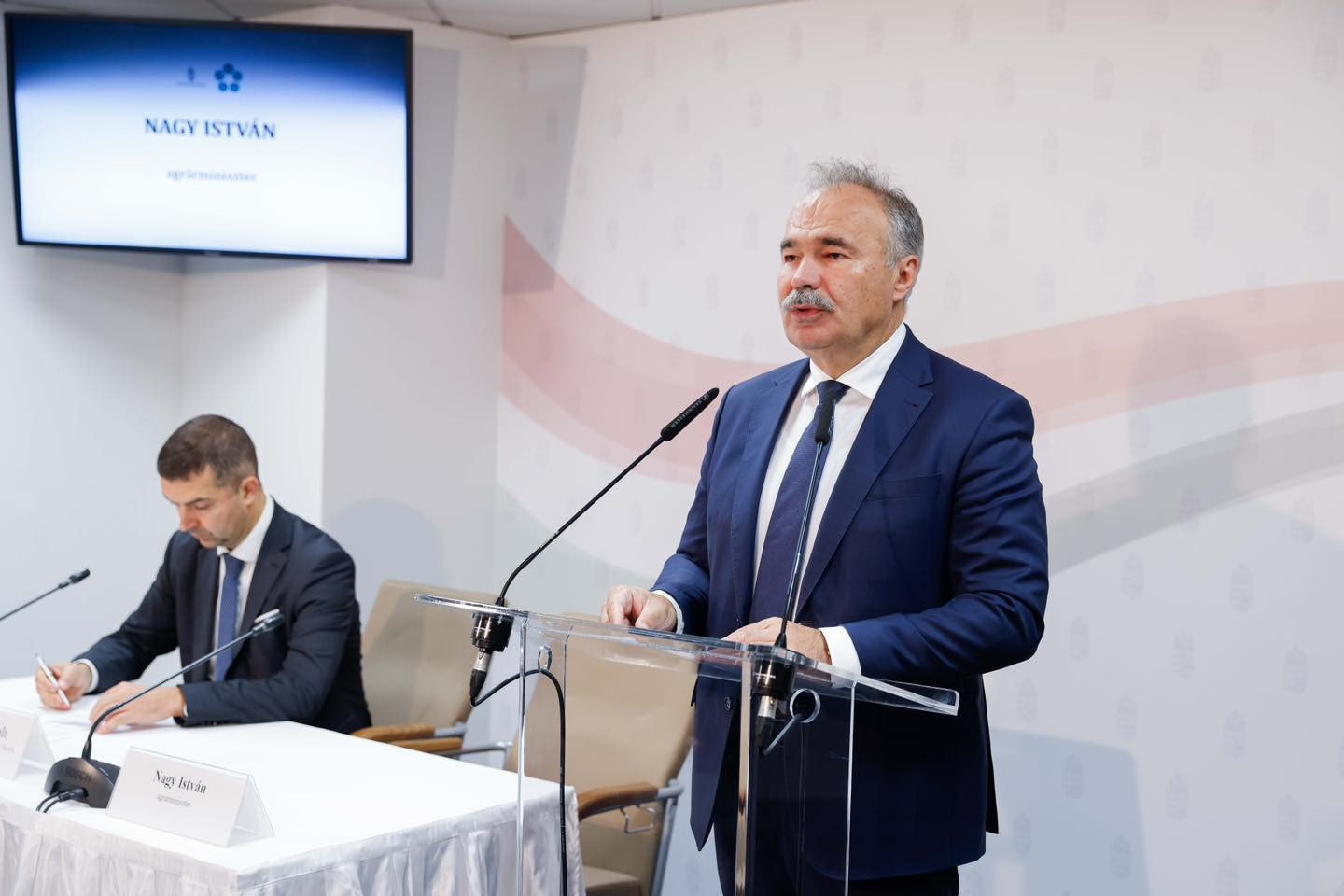 Nagy István: Kezdődik a közvetlen támogatások előlegfizetése + VIDEÓ