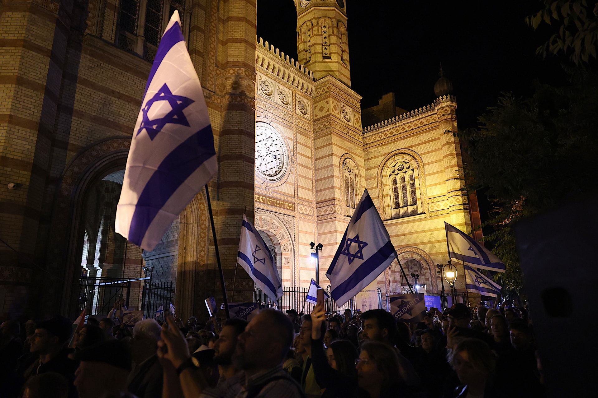 Századvég: A magyarok együttéreznek Izraellel, és jelentős az iszlám terrorizmus miatti lakossági aggodalom