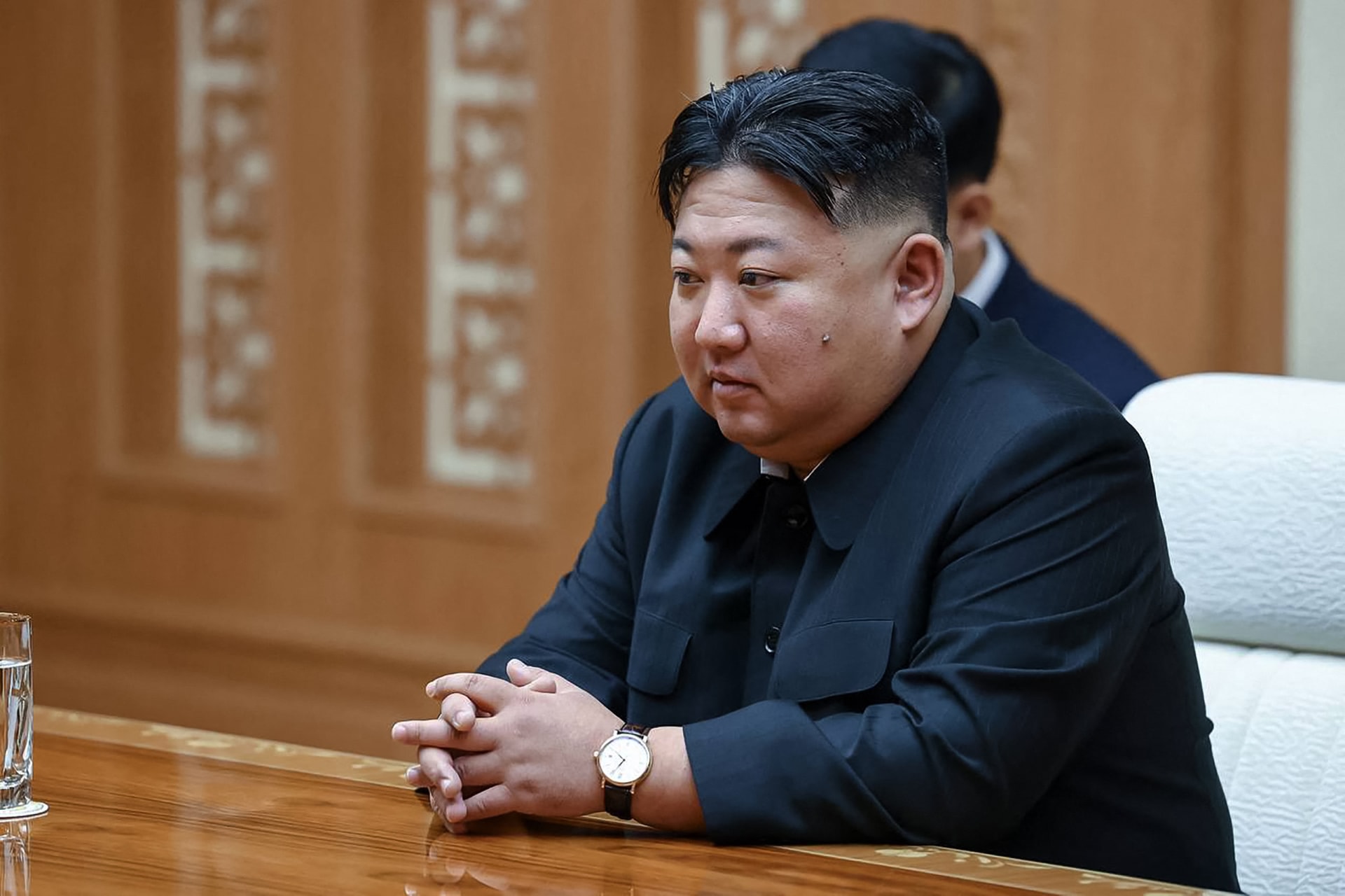 Észak-Korea tovább fogja növelni katonai elrettentő erejét