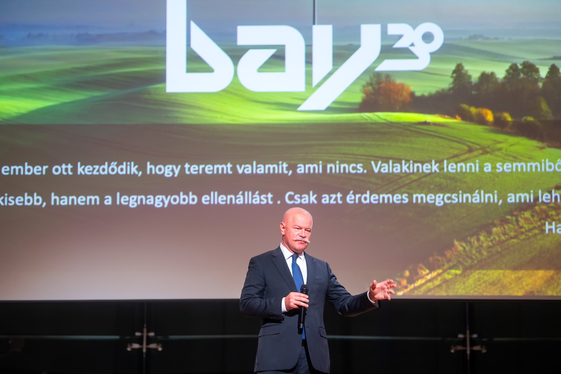 Partnertalálkozóval ünnepelte fennállásának 30. évfordulóját a Bay Zoltán Kutatóintézet