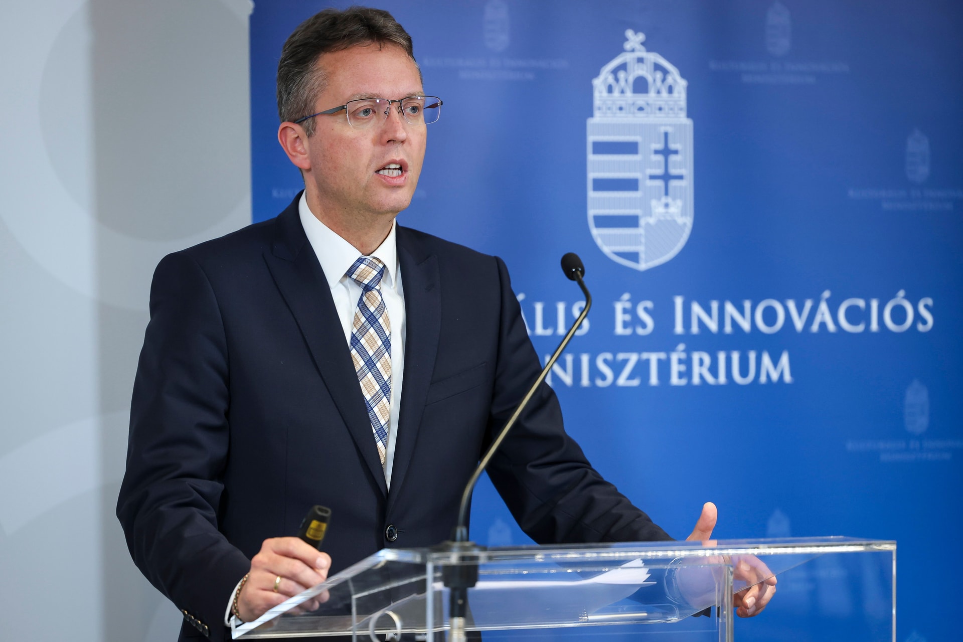 Hankó Balázs: Indul a felsőoktatási Pannónia Program
