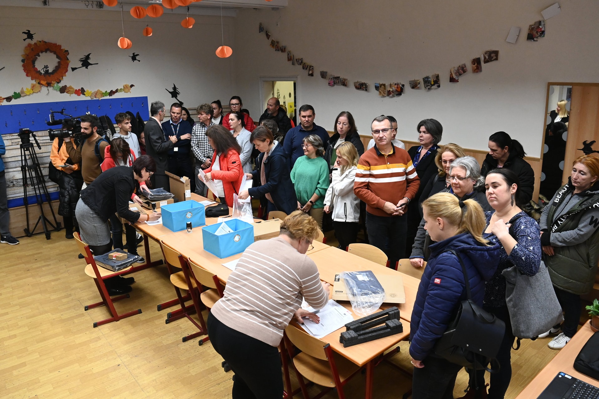 Tavasszal folytatódik az iskolai laptopprogram + VIDEÓ