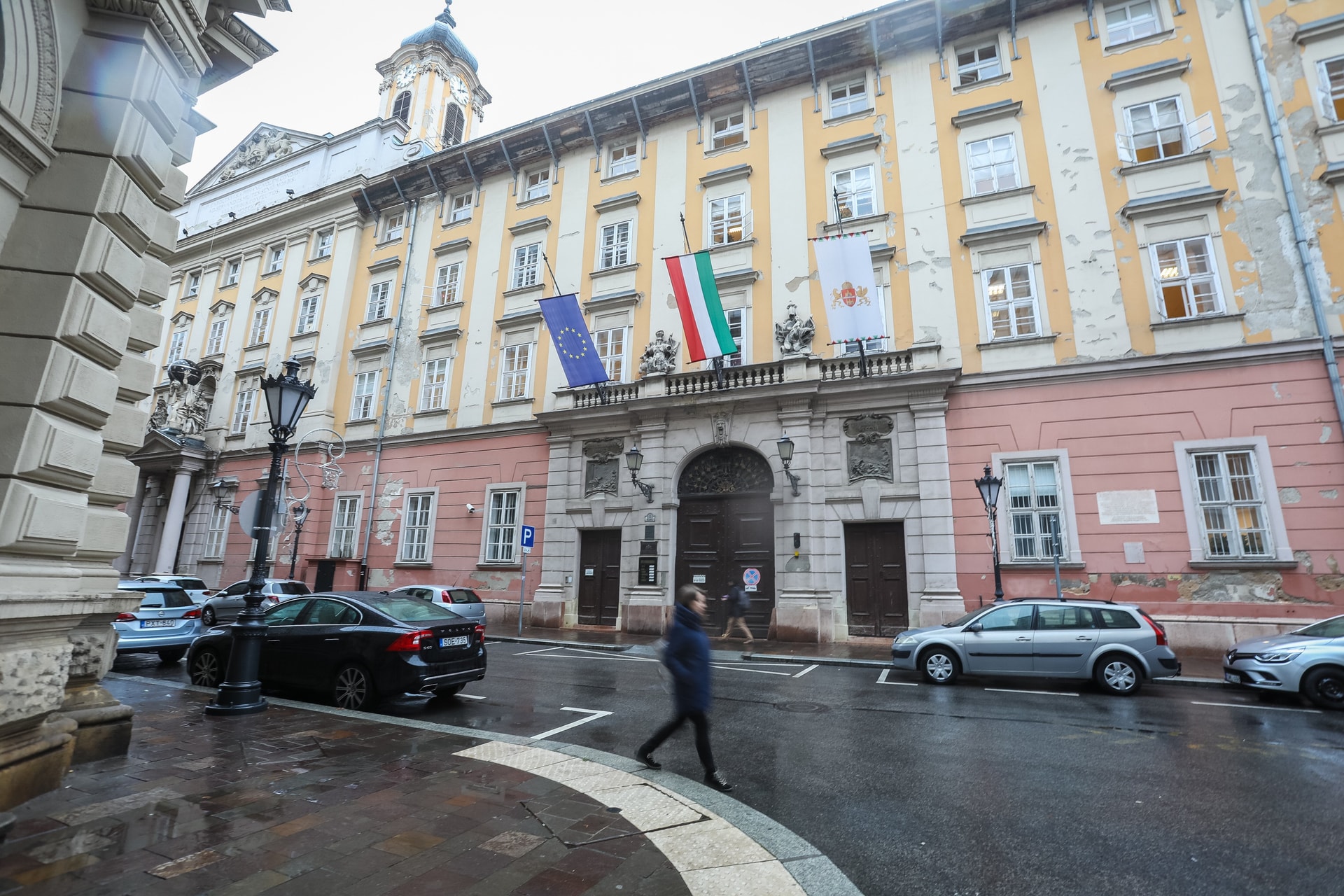Felfüggesztette az adófizetést Ajka városa