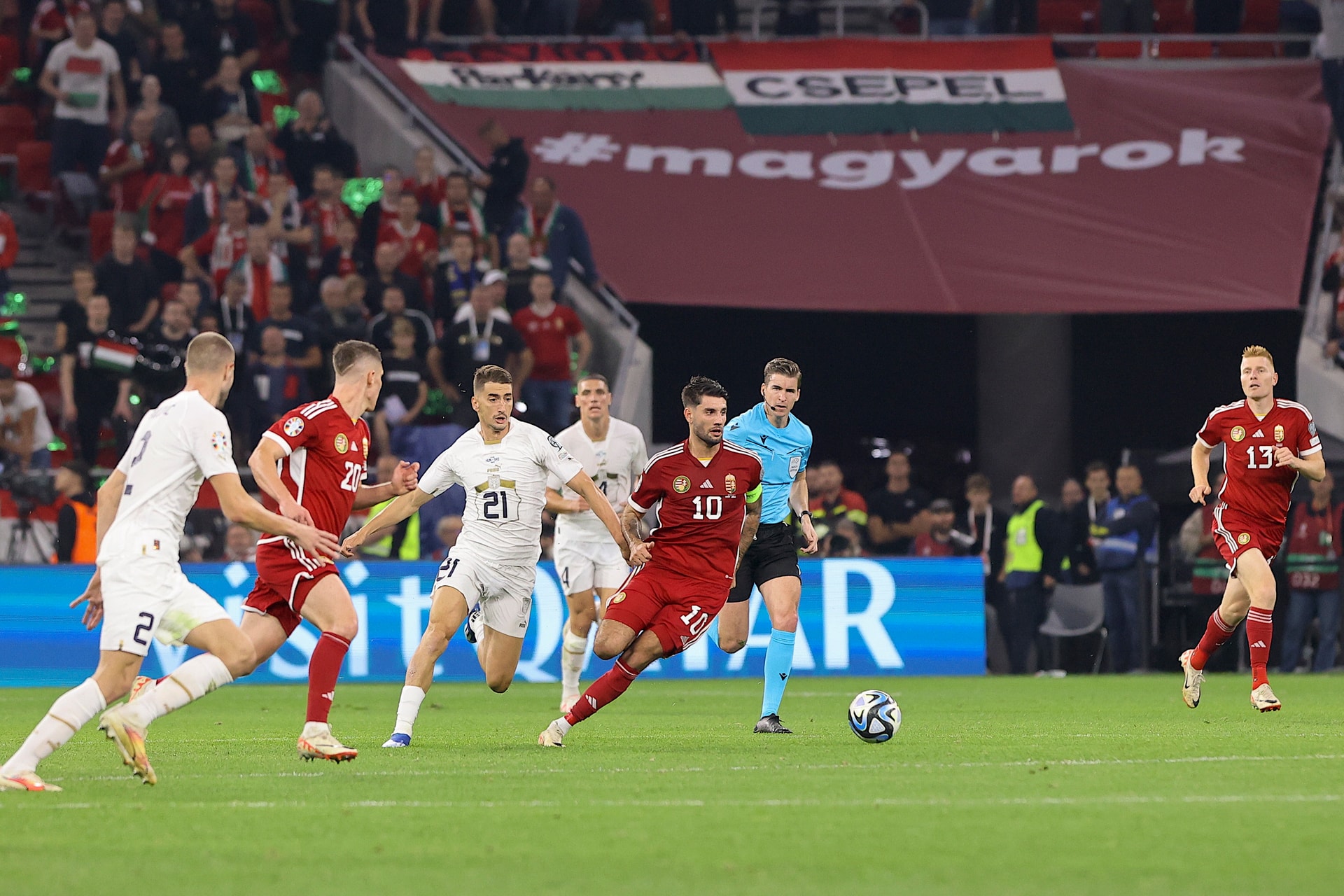 Jelentős szabálymódosítás  jöhet a fociban