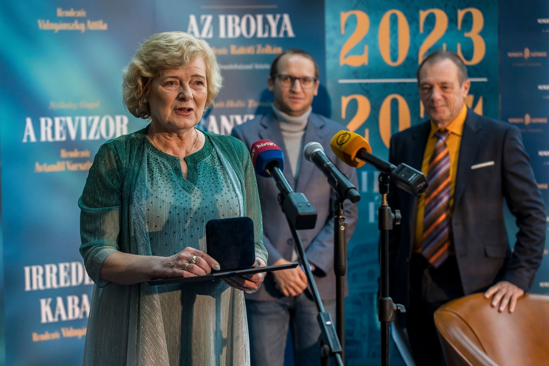 A magyar nyelv napja alkalmából átadták az első Magyartanár díjakat + GALÉRIA