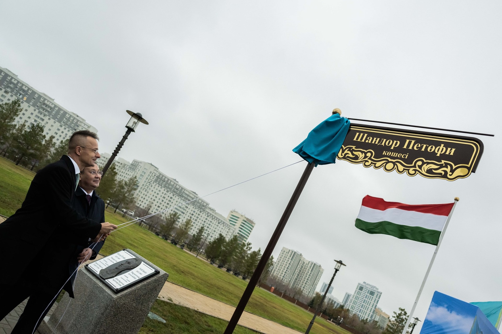 Szijjártó: Magyarország és Kazahsztán is kitart saját kultúrája, nemzeti jellegzetességei mellett