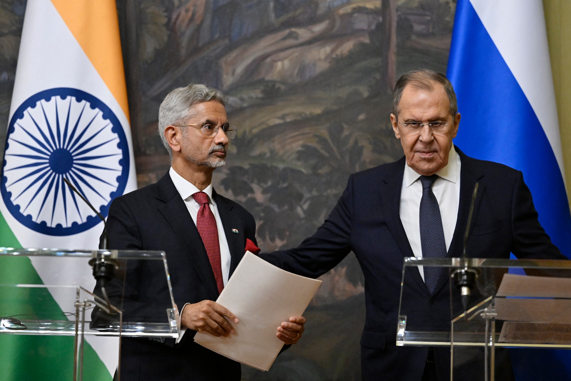 Szergej Lavrov: Oroszország és India közelebb került a közös haditechnikai eszközök gyártásához