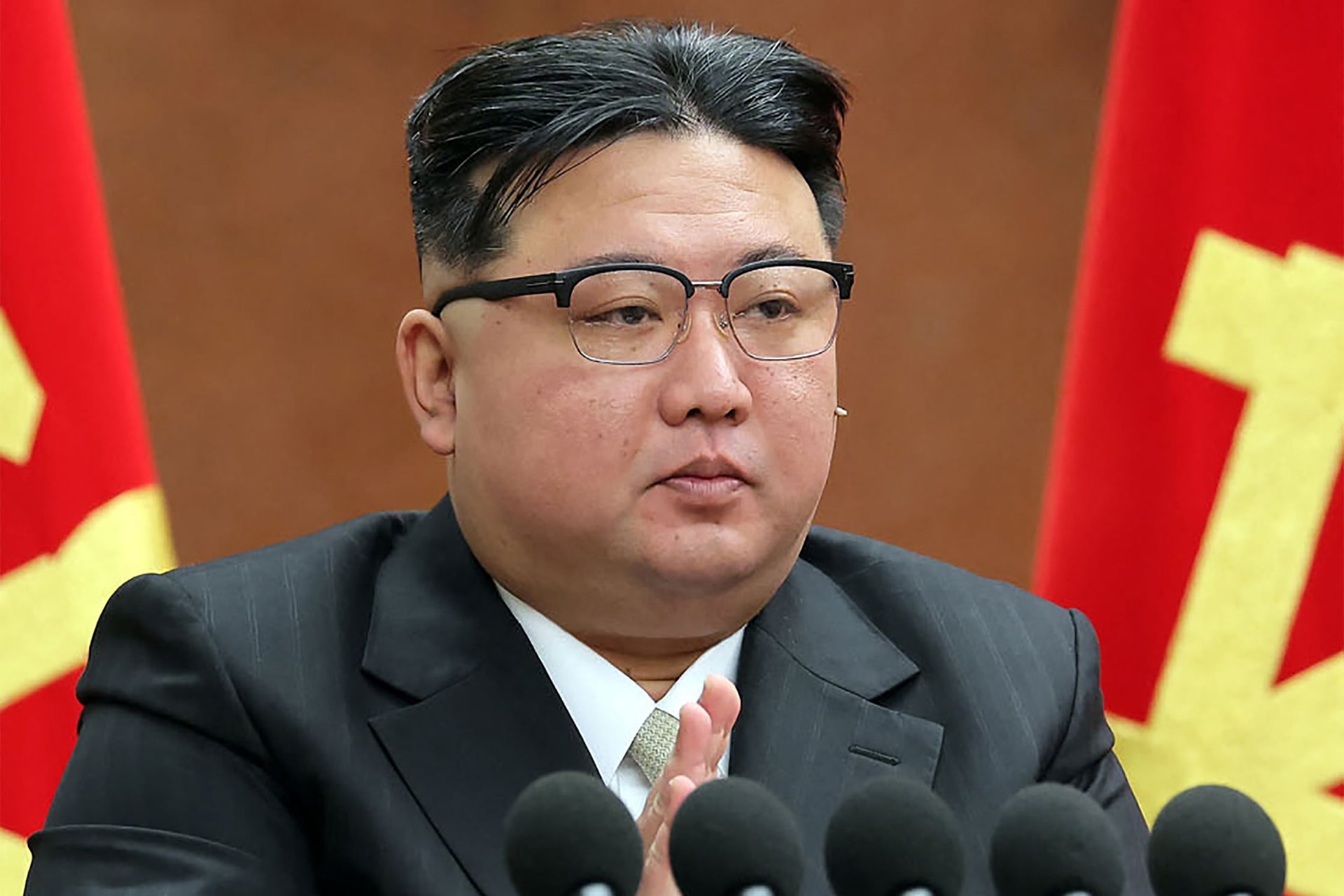 Kim Dzsongun kiadta a parancsot a háborús előkészületekre