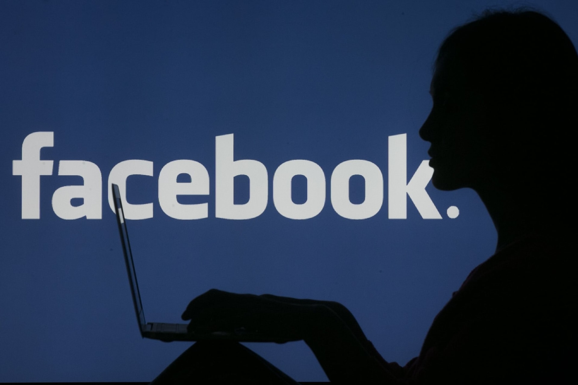 Veszélyes az elmúlt napok legnépszerűbb Facebook játéka