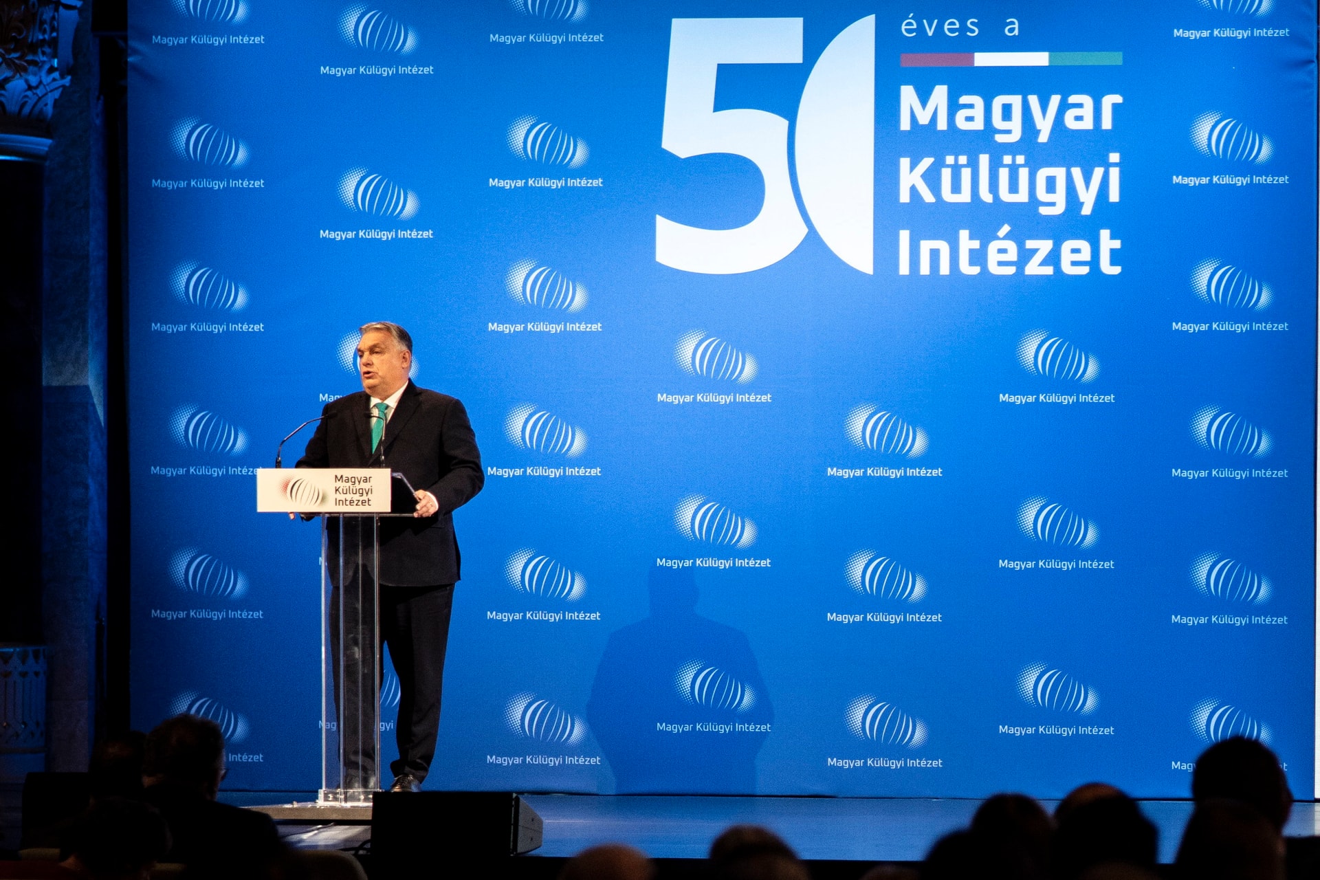 Orbán Viktor lerántotta a leplet a brüsszeli bürokratákról