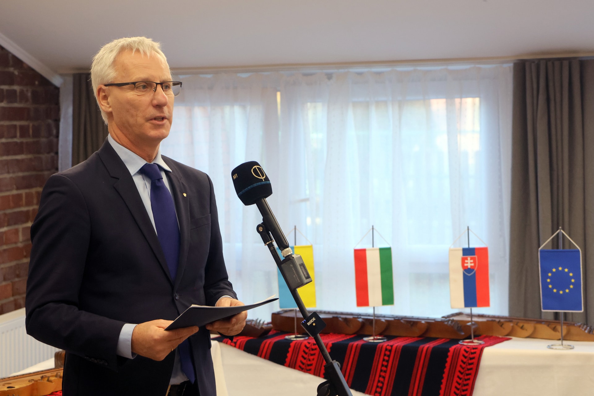 Soltész Miklós: A békességet tartjuk a legfontosabbnak