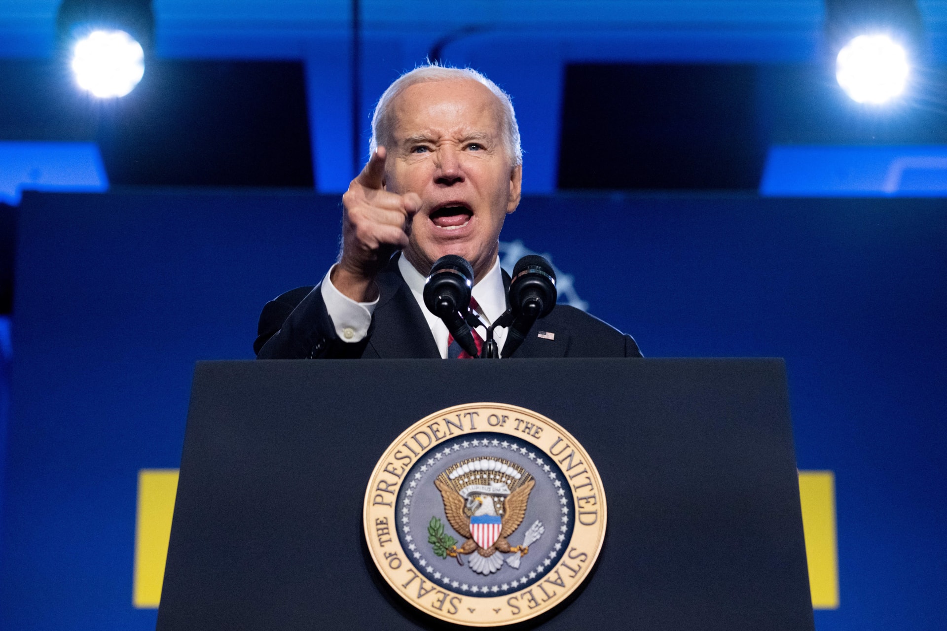 Biden a „migránsok elnöke"