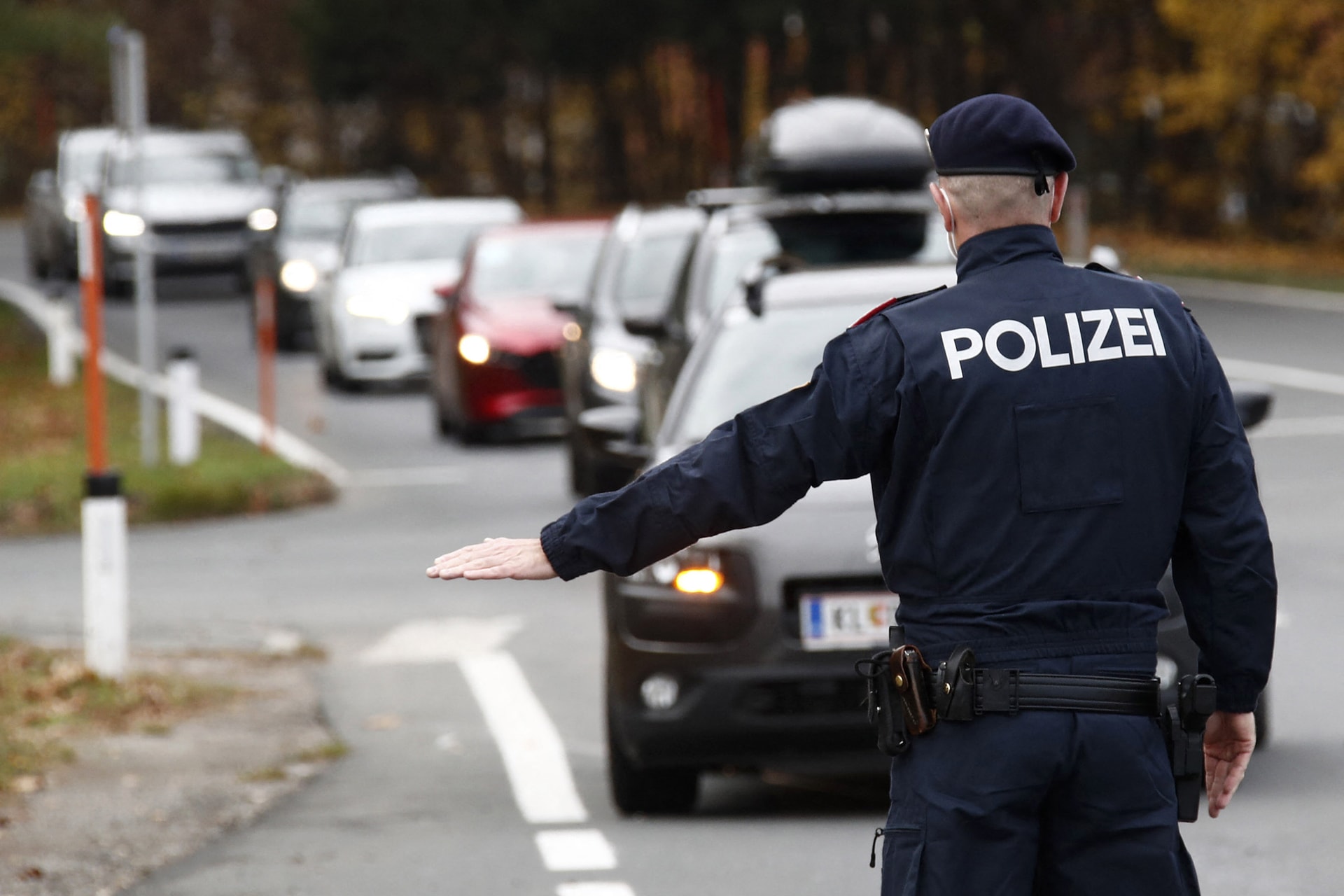 Ausztria fokozza a határmenti ellenőrzések számát a német drogliberalizáció miatt