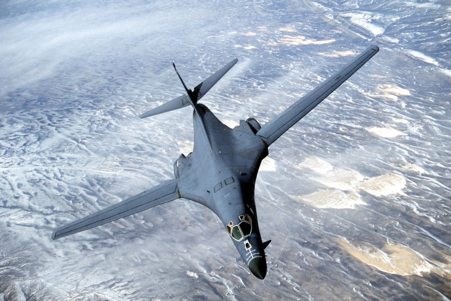 Lezuhant egy amerikai B–1B Lancer bombázó