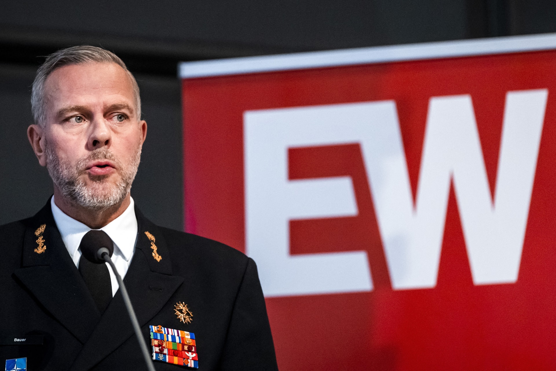 NATO-admirális: Fel kell készülnünk egy nagy háborúra