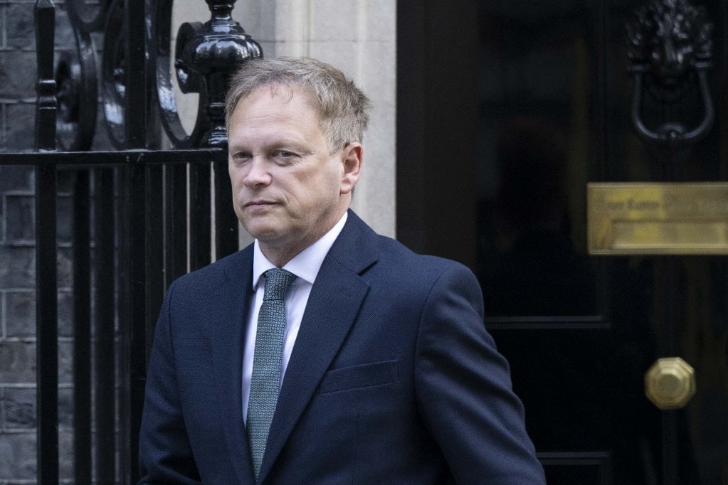Brit védelmi miniszter: A NATO megállíthatja Oroszországot