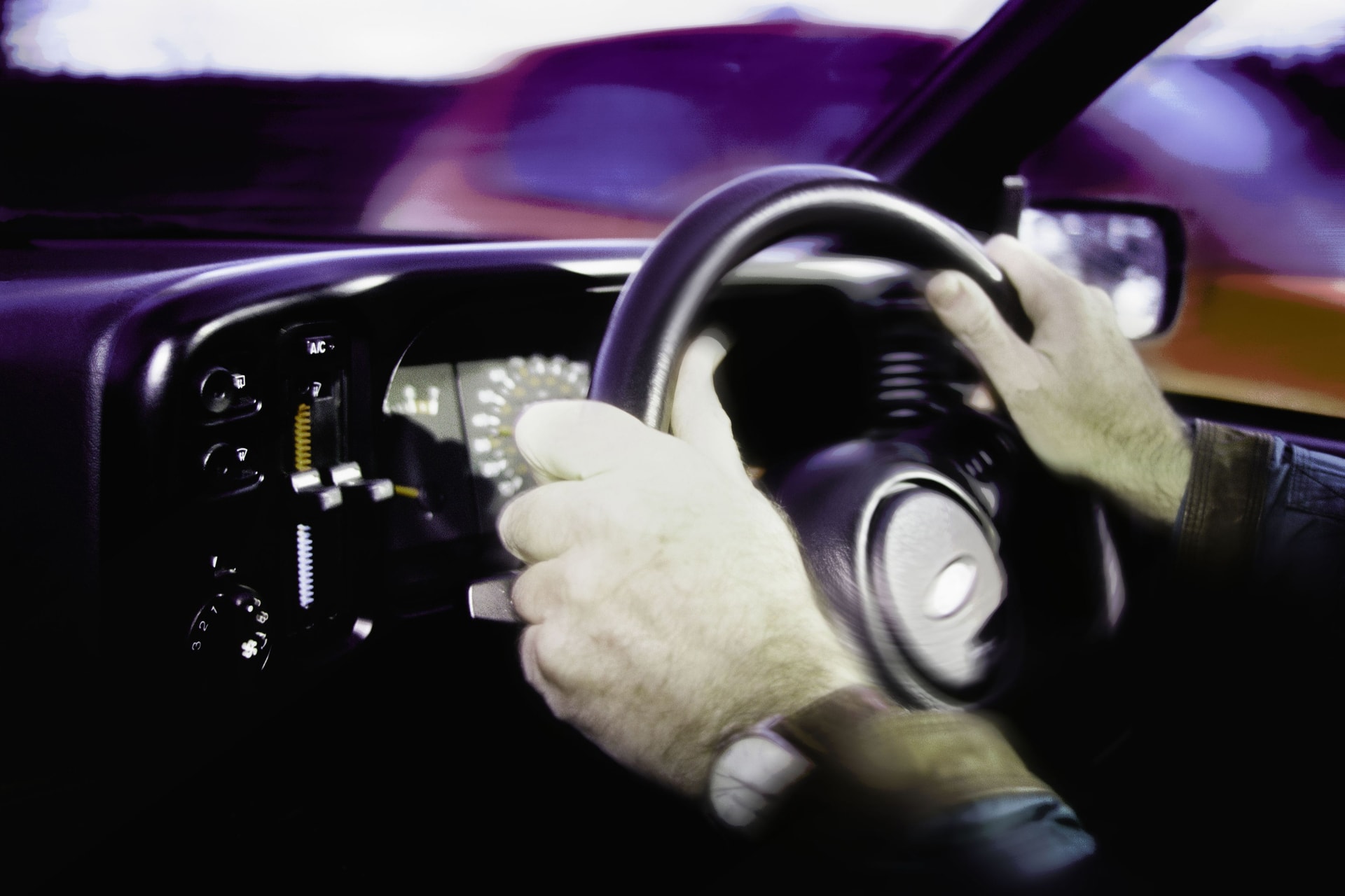 A jogosítvány érvényességi idejének csökkentését tervezik