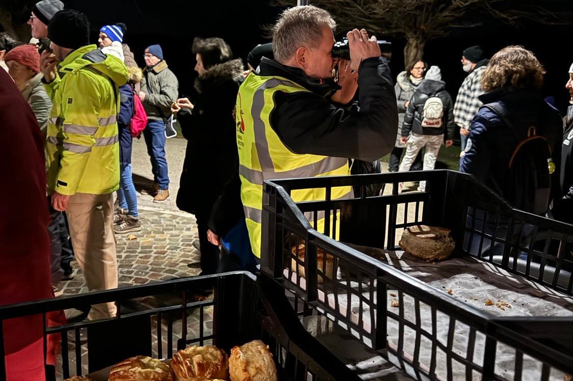Durrogtatás helyett csendes séta a vadludakért Tatán