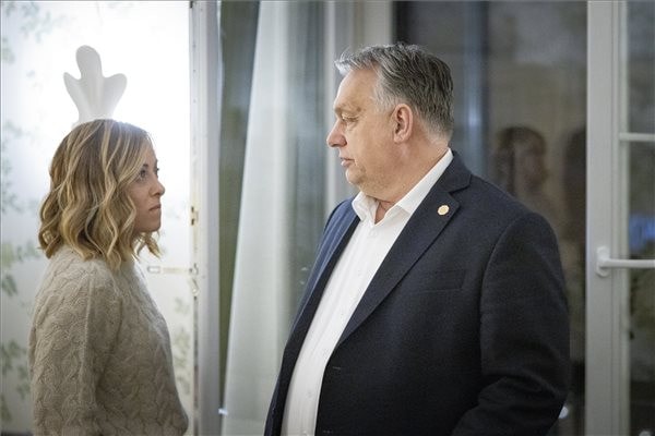 Kiderült, melyik pártcsaládba lépne be Orbán Viktor