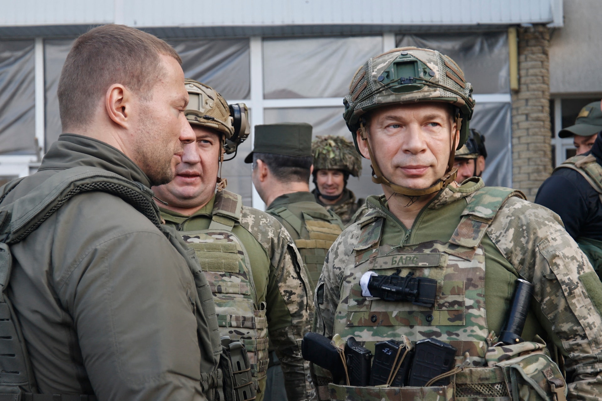 Hivatalosan is taktikát váltanak az ukránok a fronton
