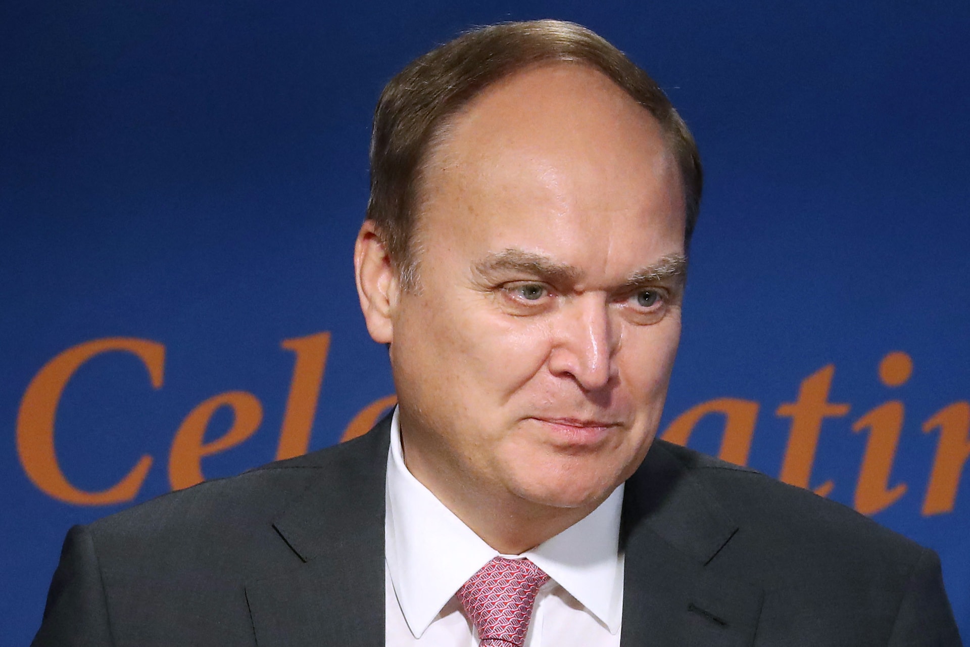Antonov: Az USA további atrocitások elkövetésére bátorítja Ukrajnát