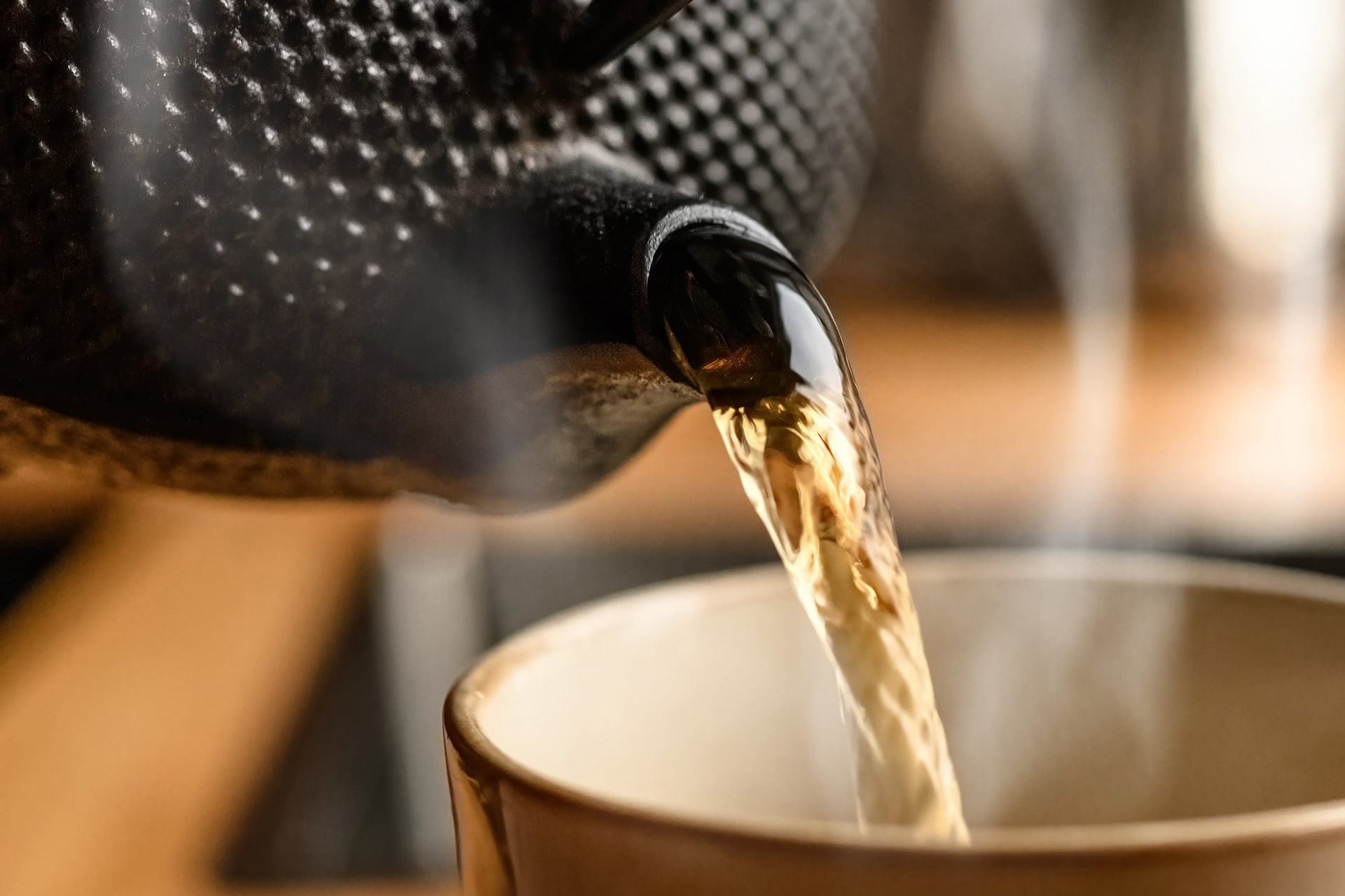 A tea és a fejfájás kapcsolata