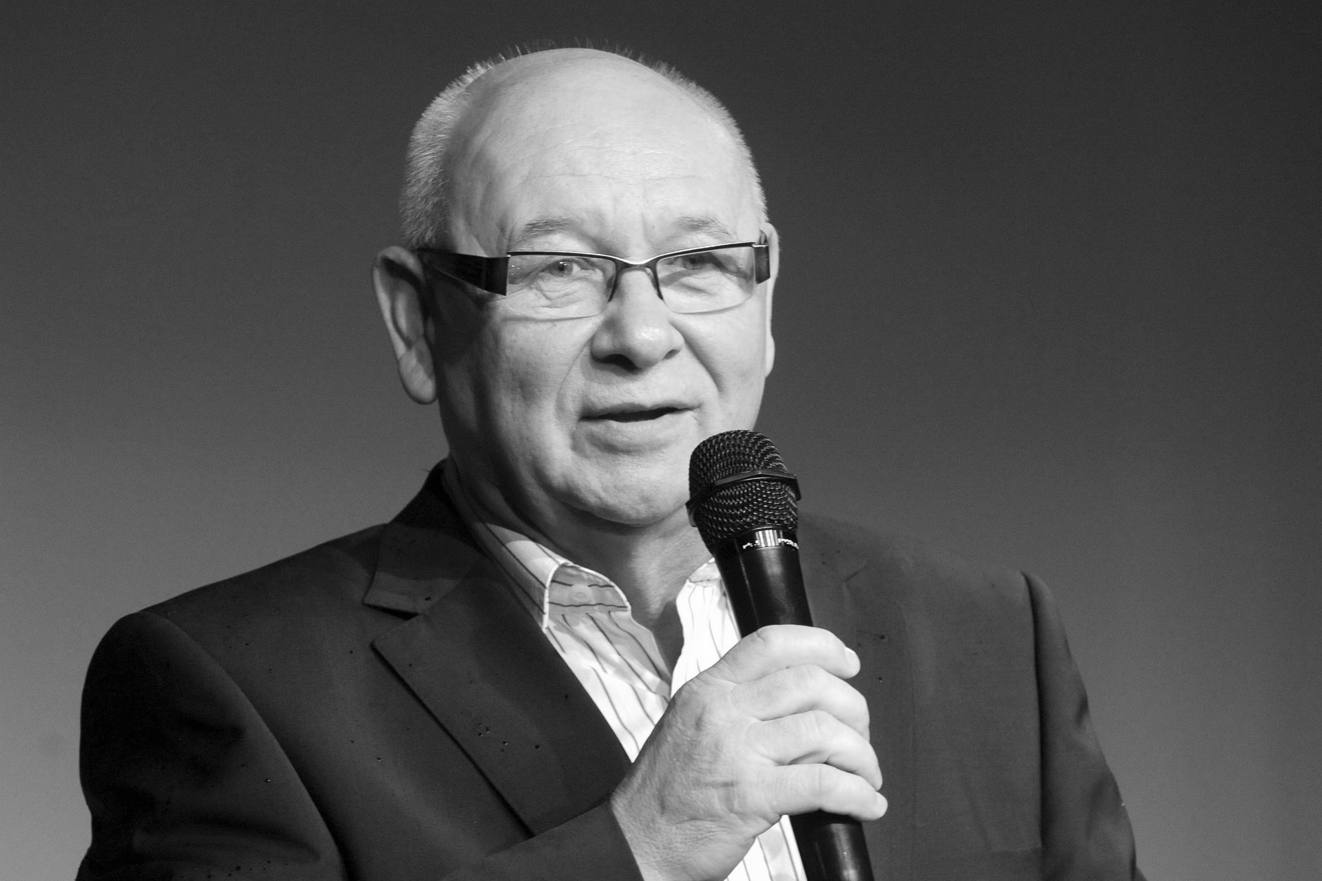 Elhunyt Belénessy Csaba