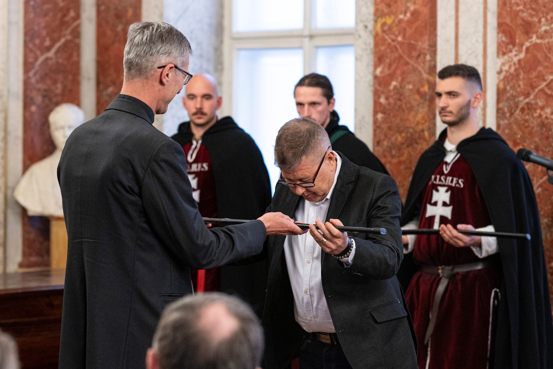 Átadták a Balassi Bálint-emlékkardokat