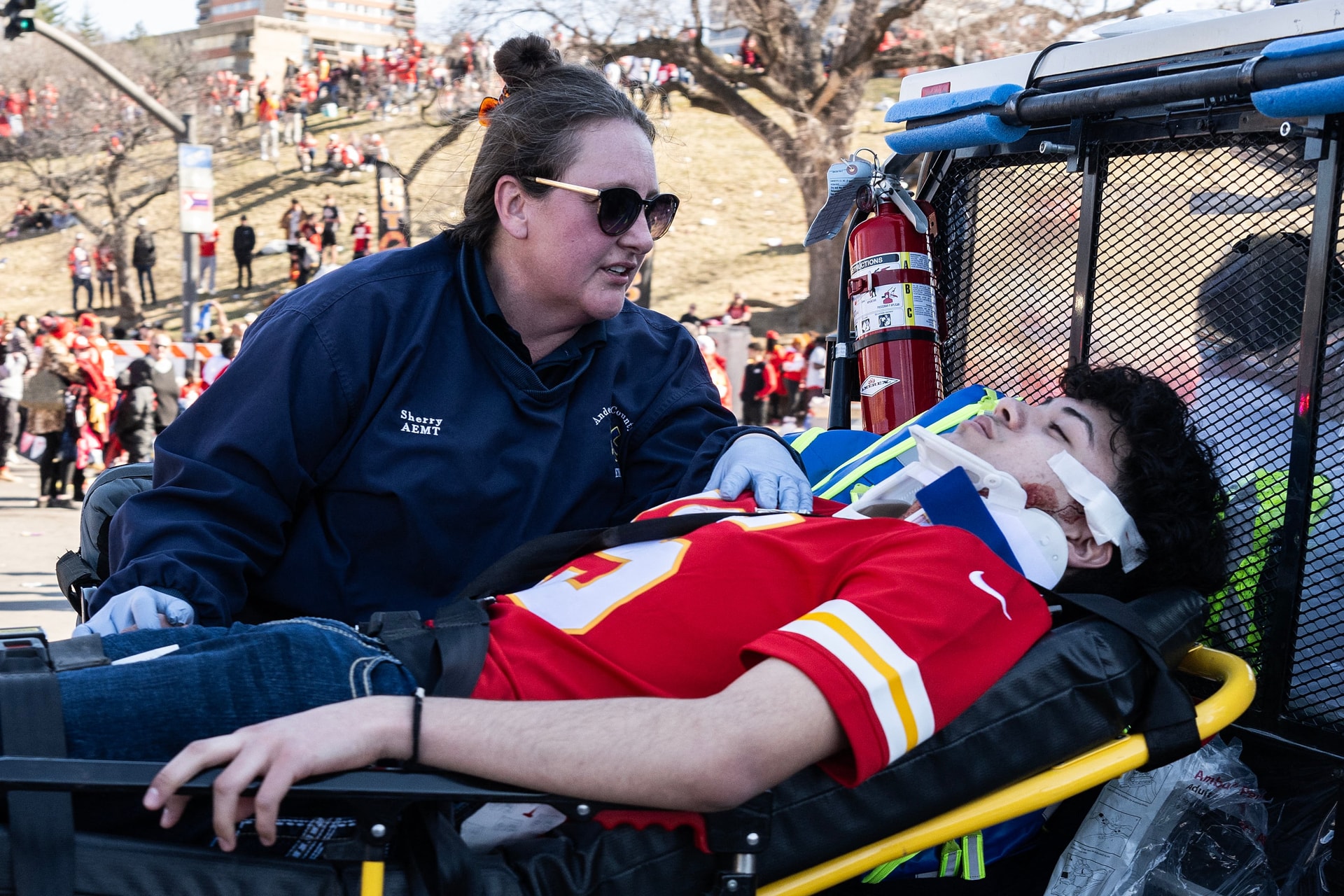 Vádat emeltek két férfi ellen a Kansas City Chiefs ünneplésén kitört lövöldözés miatt
