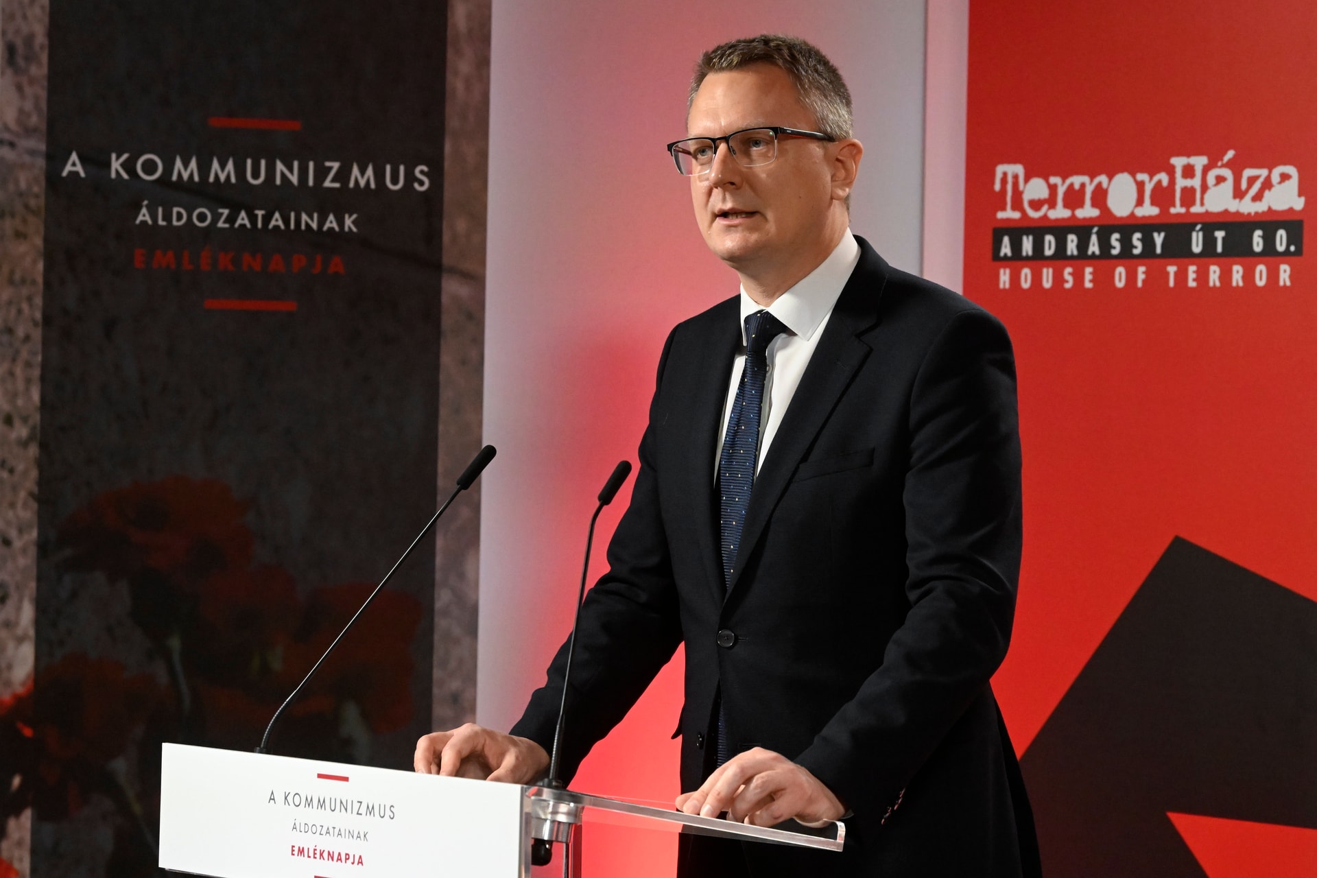 Rétvári Bence: A baloldalon mindig félrenéznek az erőszak kapcsán