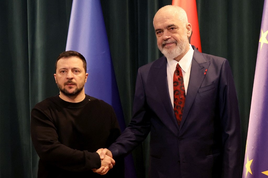 Volodimir Zelenszkij részt vesz a nyugat-balkáni országok biztonsági csúcstalálkozóján Tiranában