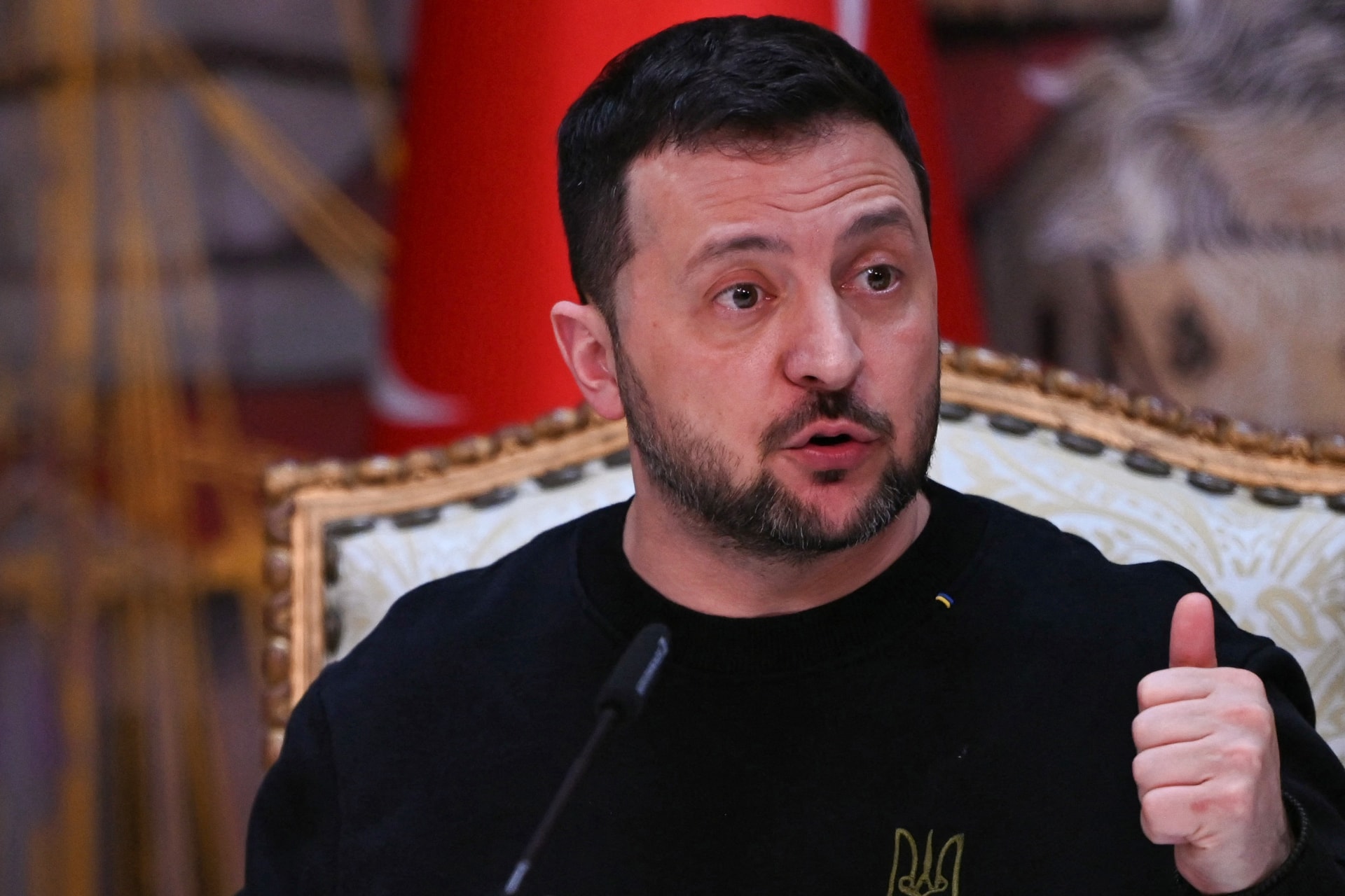 Akár bizonyos területek feladásáról is tárgyalhat Zelenszkij