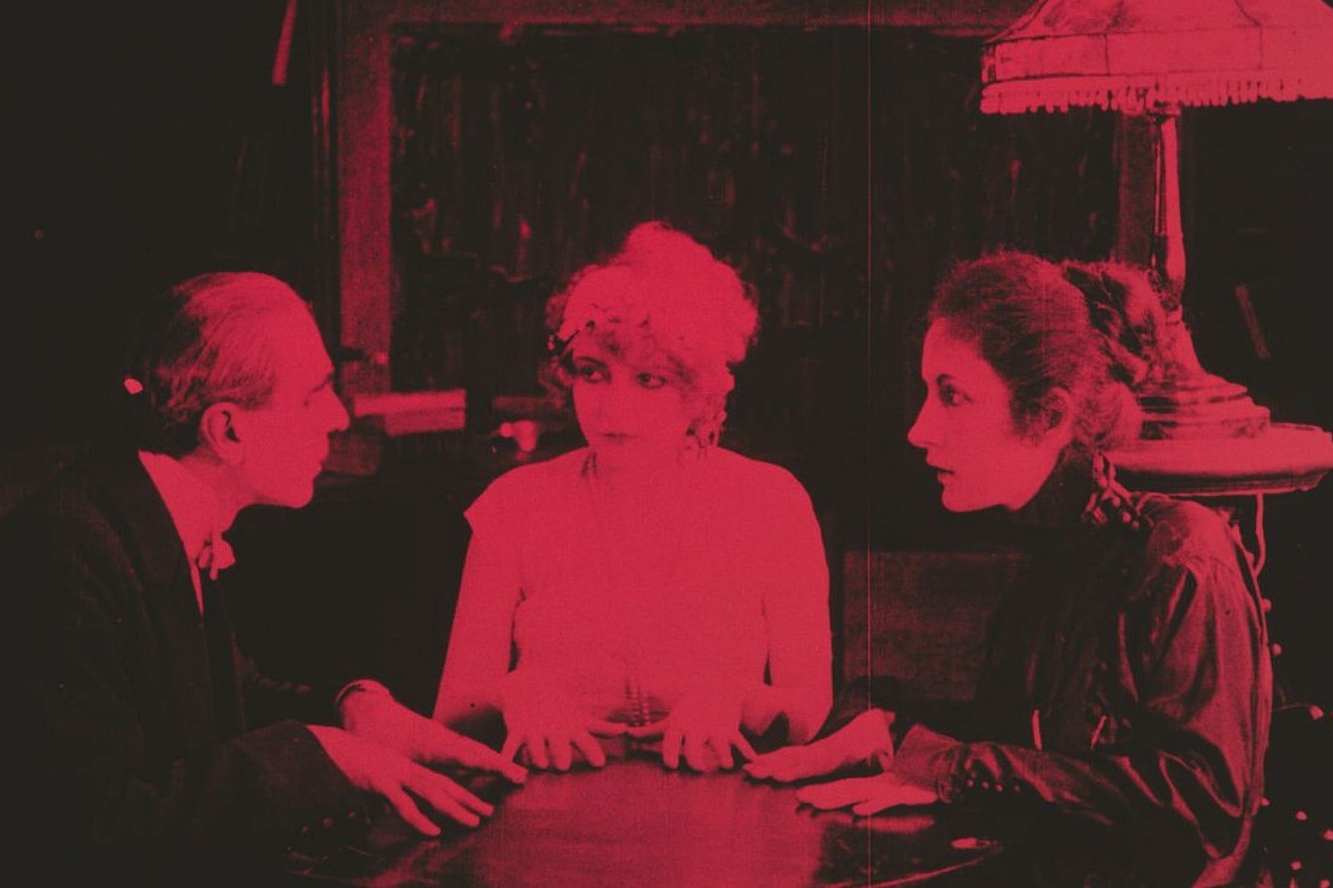 Restaurált kísértetfilm-premier és Elek Judit-retrospektív a francia fővárosban 