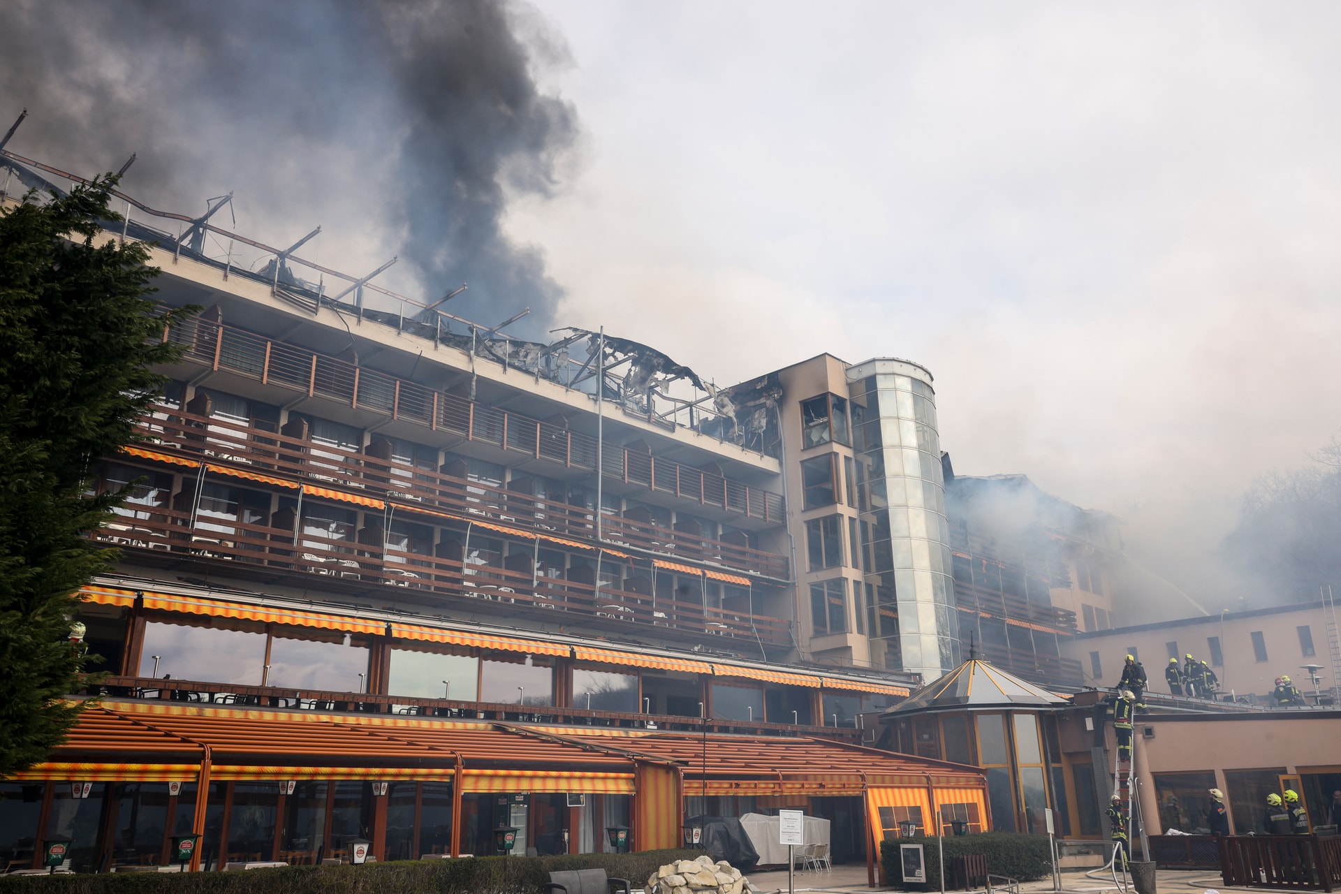 Tűz ütött ki a visegrádi Hotel Silvanusban + VIDEÓ