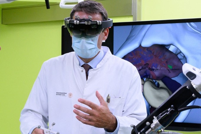 Virtuális valóság technika segíti a gyermeksebészek munkáját a Semmelweis Egyetemen