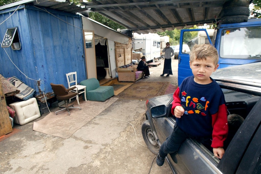 Ha van kísérő, 17 éves is vezethet Romániában
