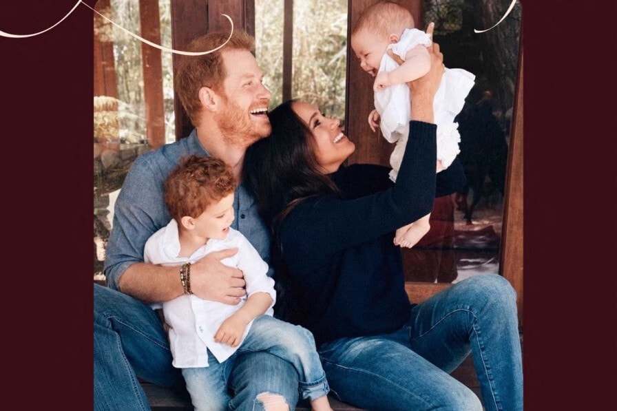 Károly király arra készül, hogy idén nyáron meghívja Harry herceget és Meghan Markle-t