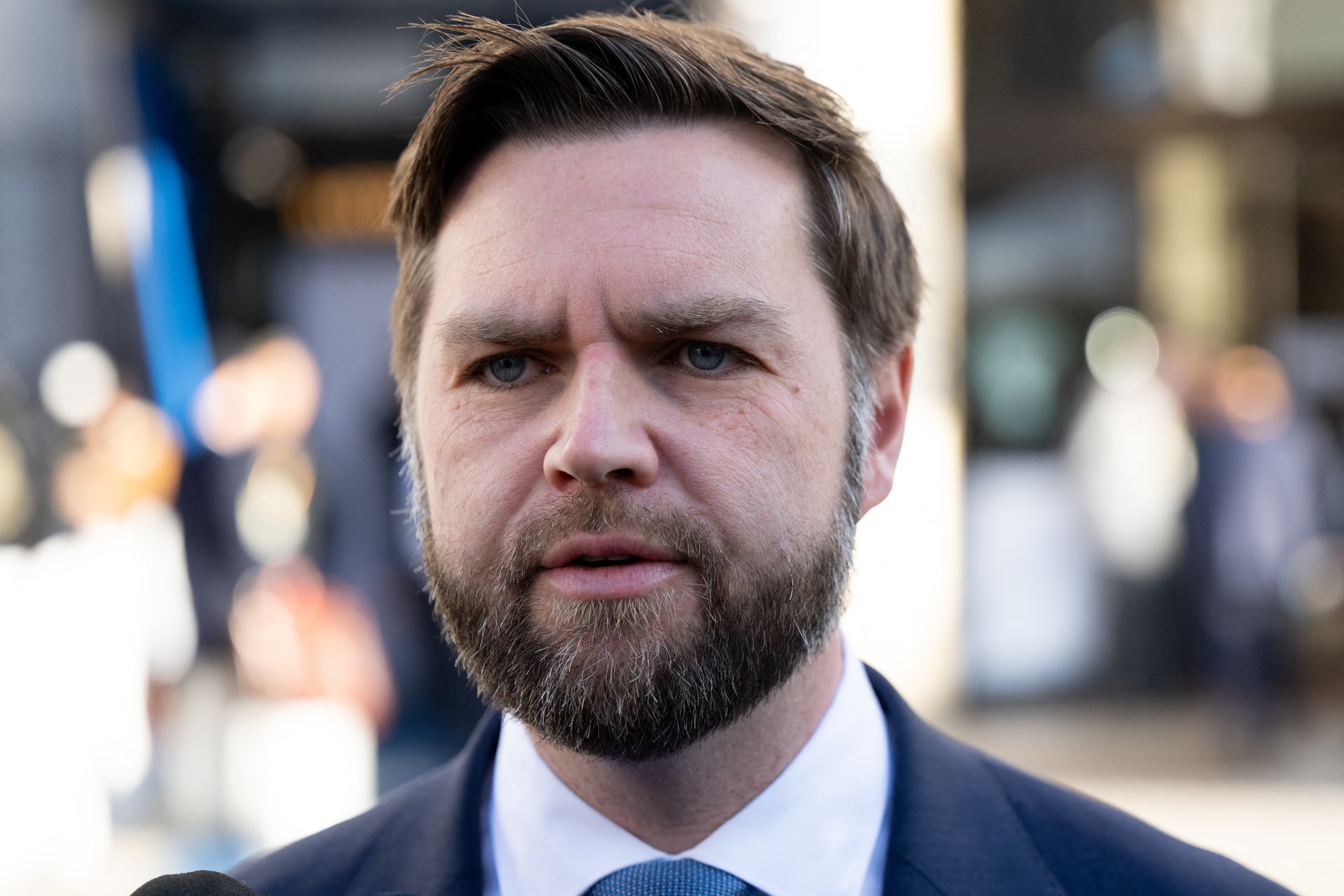 J.D. Vance nem zárja ki teljesen, hogy az USA csapatokat küldjön Ukrajnába