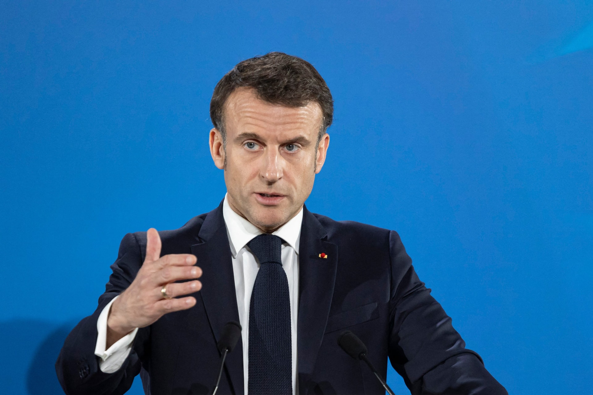 Macron demográfiai újrafegyverkezést jelentett be