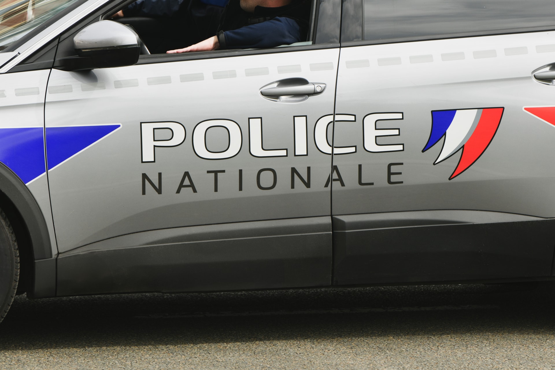 Megtalálták a nyáron eltűnt két és fél éves francia kisfiú maradványait az Alpokban