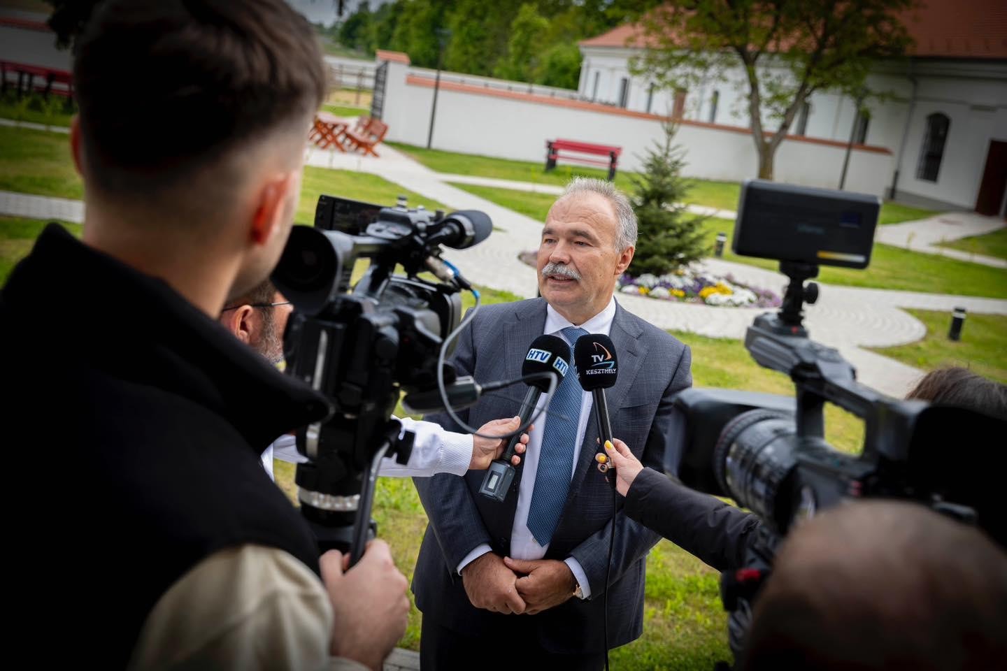 Az agrárminiszter betiltaná a szalmabálák erőművi értékesítését