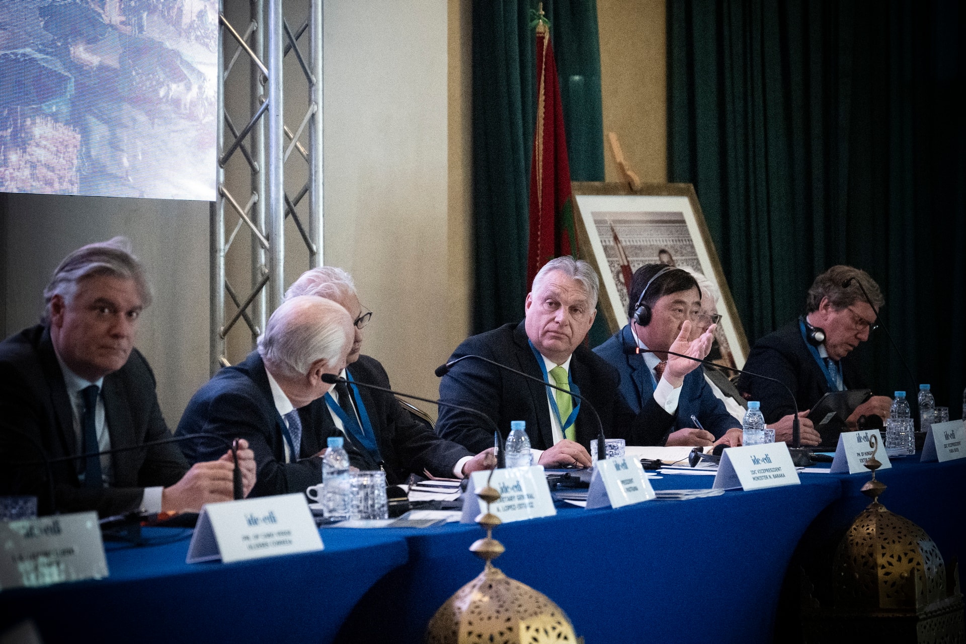 Orbán Viktor: Romlik az európai versenyképesség