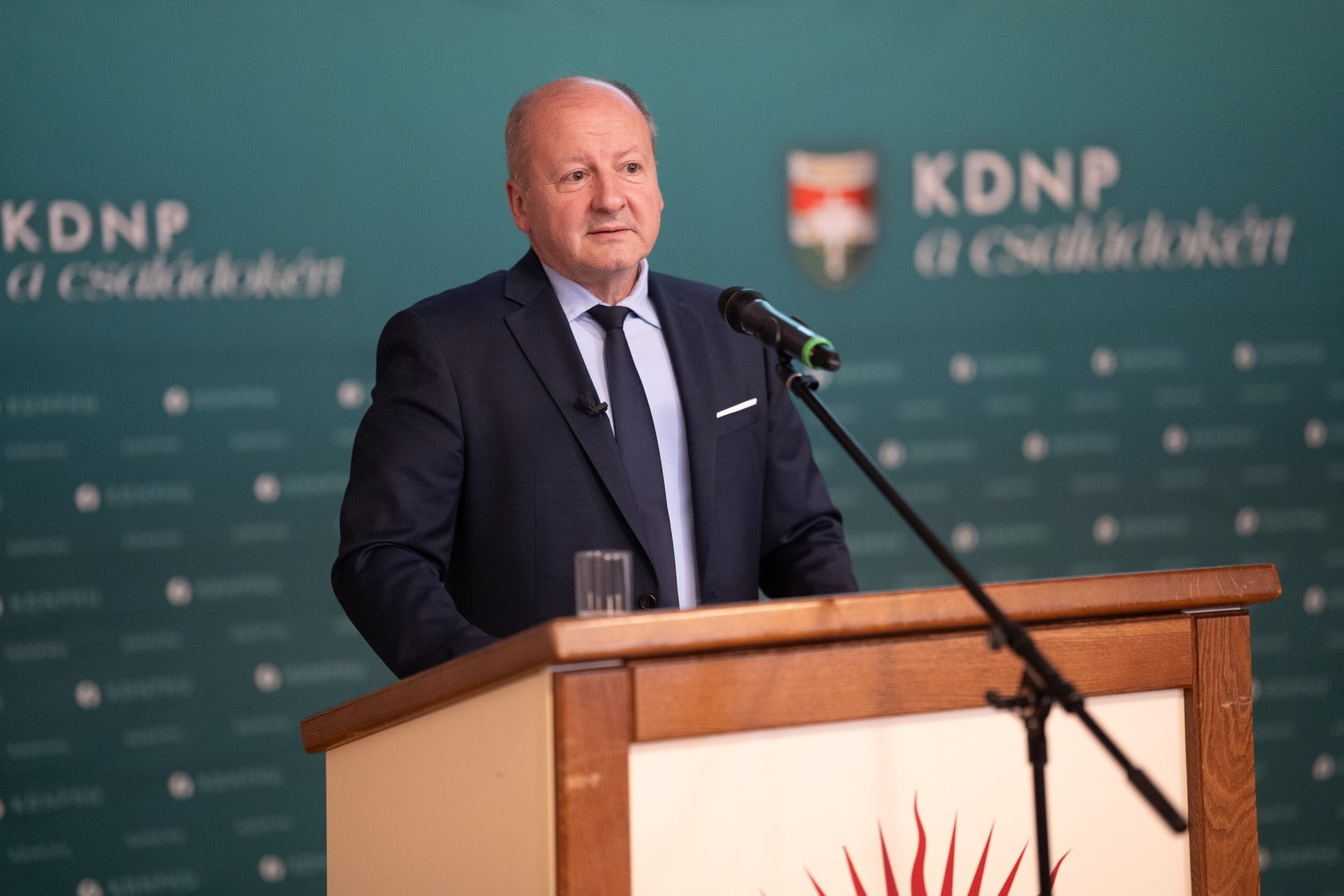 Simicskó István: A nevelés lényege a példamutatás