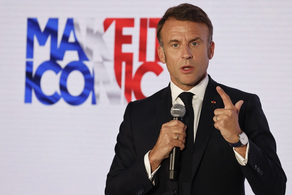 Atombombákkal védené Európát Macron