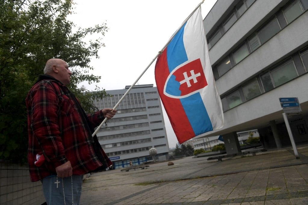Személyi kellhet a kommenteléshez Szlovákiában
