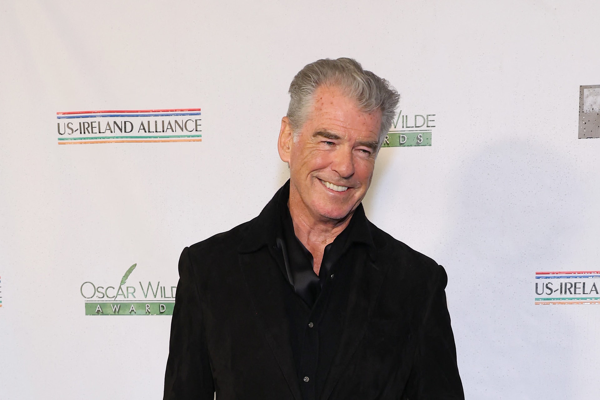 Fia rendezi Pierce Brosnant a Wolfland című vérfarkasos thrillerben