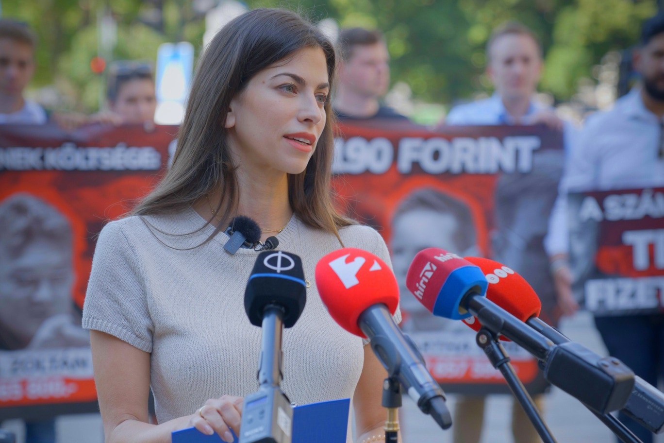 Szentkirályi Alexandra: Mindenki ingyenesen használhassa a BKK járatait!