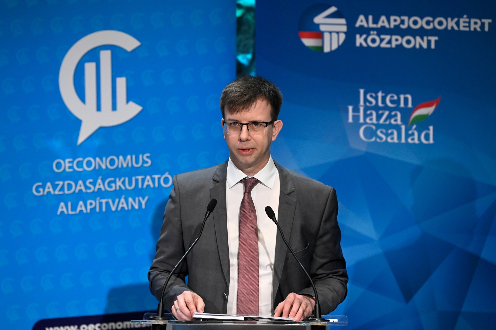 Bóka János: Rossz struktúrában, alkalmatlan vezetők irányítják az Európai Uniót