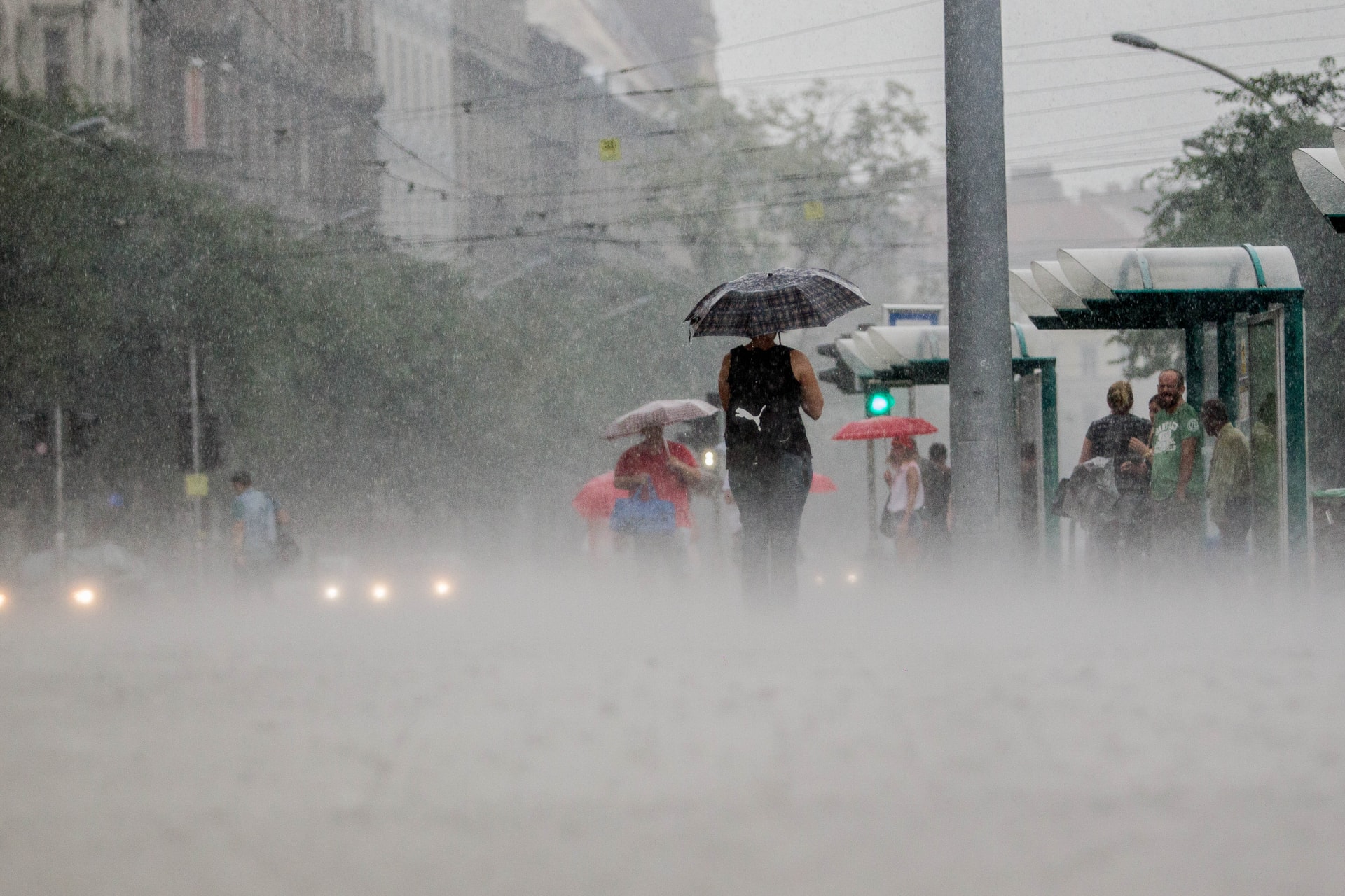 Másodfokú riasztást adtak ki zivatarok miatt